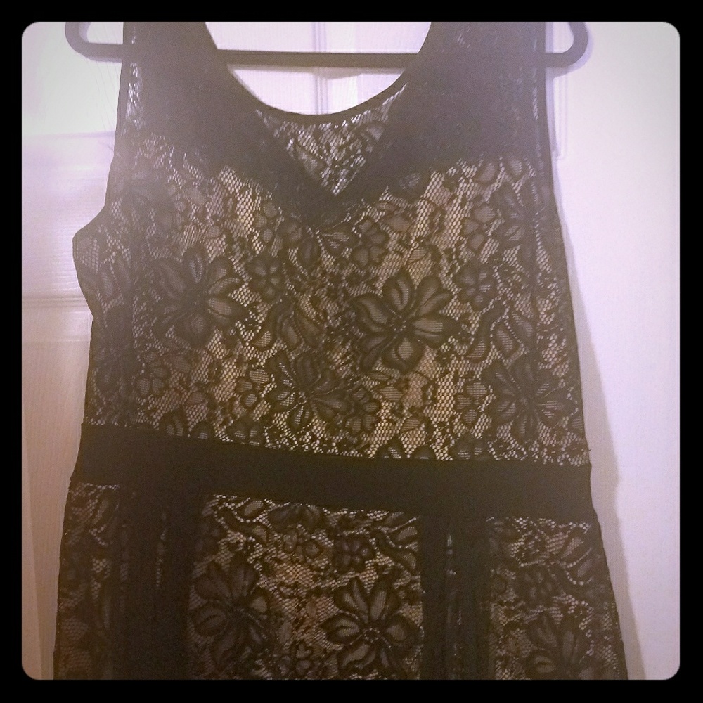 Black lacey midi dress
